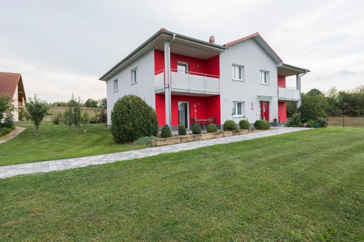 Hofmann'S Apartements & Ferienwohnungen Oberdachstetten Dış mekan fotoğraf