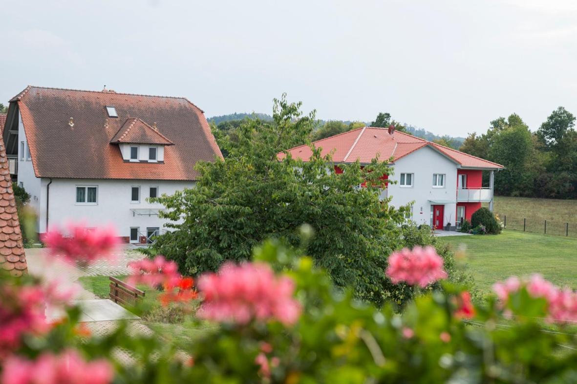 Hofmann'S Apartements & Ferienwohnungen Oberdachstetten Dış mekan fotoğraf